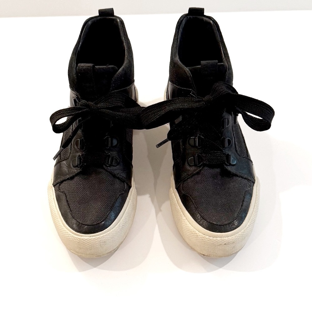 Frye Women’s Gia Lug Trail High-Top Sneakers - Picture 3 of 16